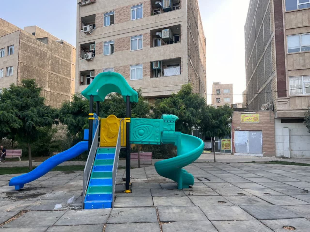 نصب مجموعه کامل بازی کودکان در بوستان لادن شهرقدس