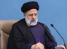 رئیسی ابلاغ کرد: اختصاص درس علوم و معارف دفاع مقدس و مقاومت برای تدریس در مدارس و دانشگاه‌ها