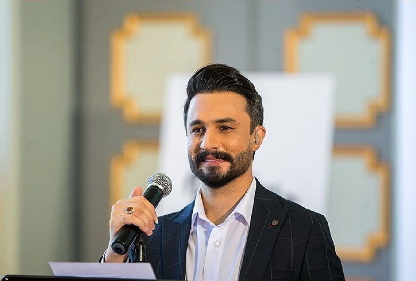 با پیشنهاد و پیگیری صندوق اعتباری هنر حنجره و صدای مصطفی راغب بیمه شد
