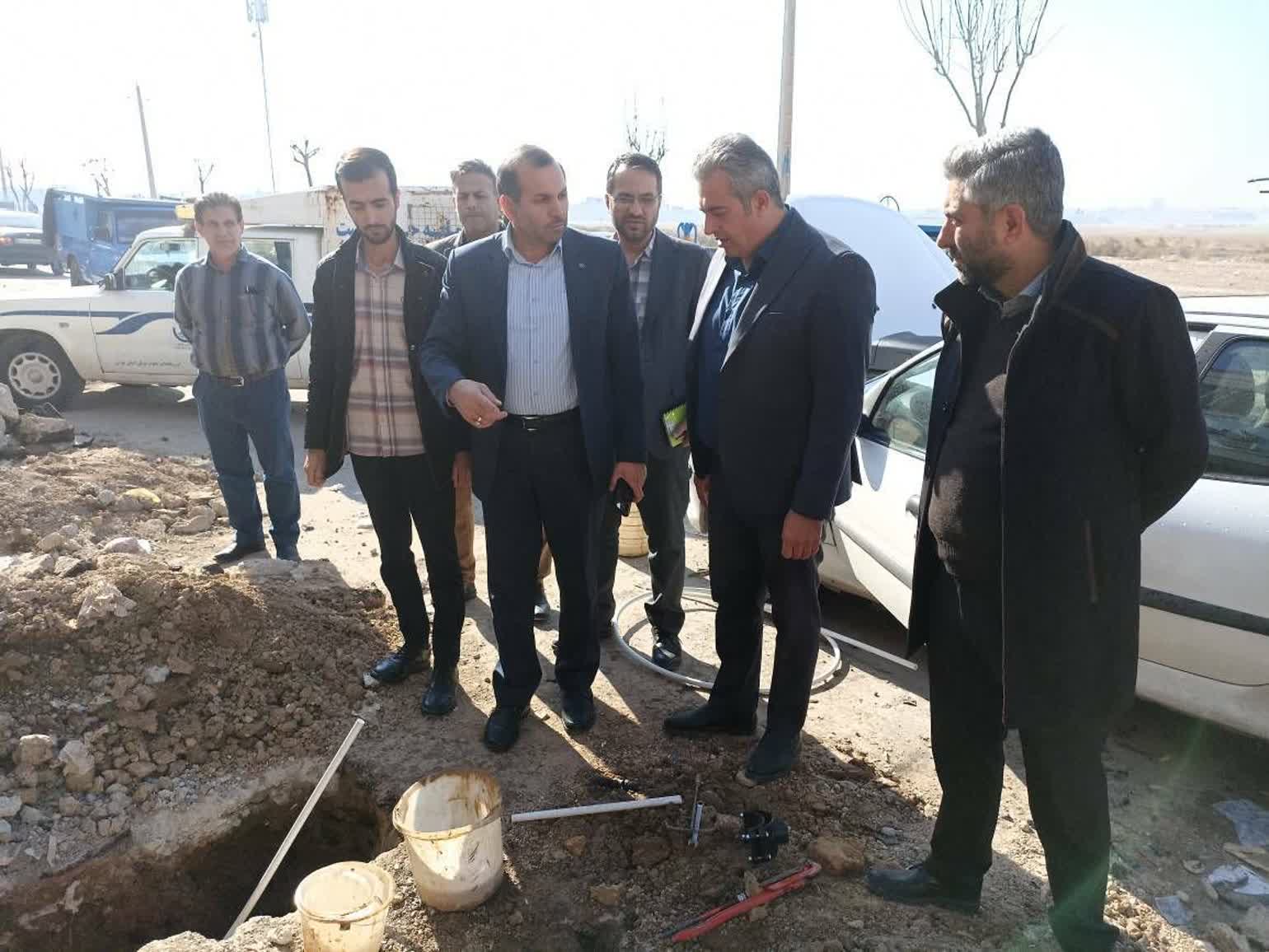 بازدید فرماندار قرچک از روند اصلاح انشعاب روستای محمدآباد