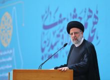 نخبگان باید نقشی موثر در رشد و پیشرفت کشور ایفا کنند