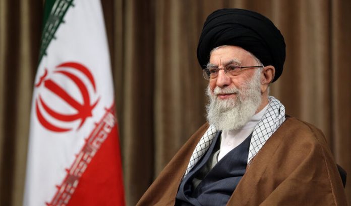 کمک دو میلیارد تومانی رهبر انقلاب برای آزادی زندانیان نیازمند