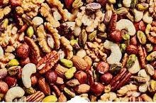کشف بيش از 700 کيلو خشکبار قاچاق در ساري