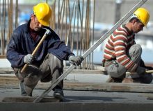 کاهش حقوق و افزایش قیمت ها به نفع دولت است!