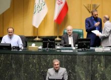بازار دارو را مدیریت می‌کنیم