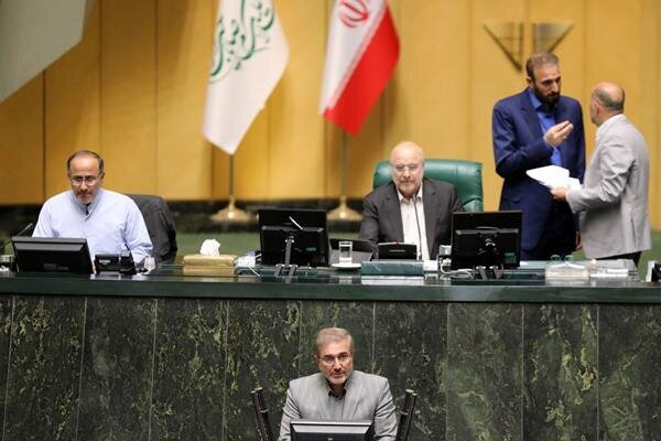 بازار دارو را مدیریت می‌کنیم