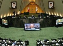 مجلس باید با قید فوریت برای کاهش نرخ ارز جلسه بگذارد