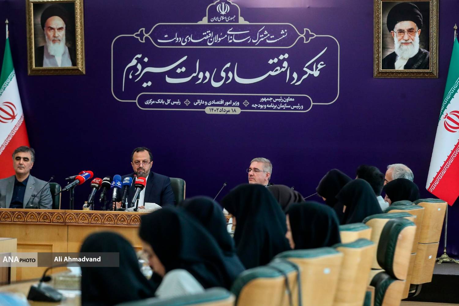 بازی با الفاظ و آمارمشکل اقتصاد را حل نمی‌کند!