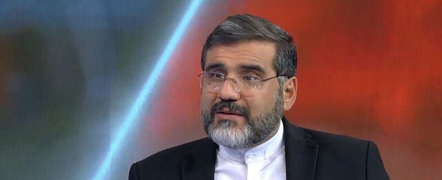 نظارت بر شبکه نمایش خانگی باید برعهده ارشاد باشد/  اجازه اکران فیلم قبل از مجوز را نمی دهم