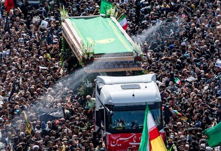 حاشیه‌نگاری دیگر؛ بدرقه «رئیس‌جمهور مُغتنم» در تهران