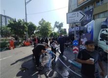 سقایی آبفای منطقه ۵ در مراسم تشییع شهید جمهور و همراهان