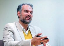 اختلاف‌های اخیر دولت و مجلس بر سر کرسی ریاست دوره دوازدهم است