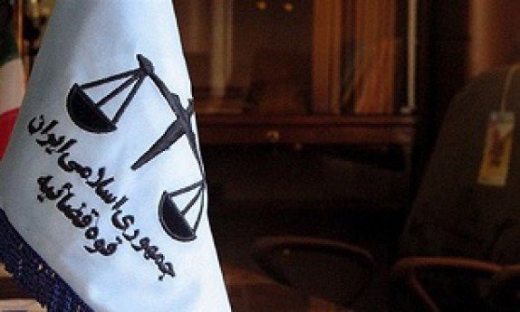 صفورا آذرپیک جهت اجرای حکم وارد زندان شد