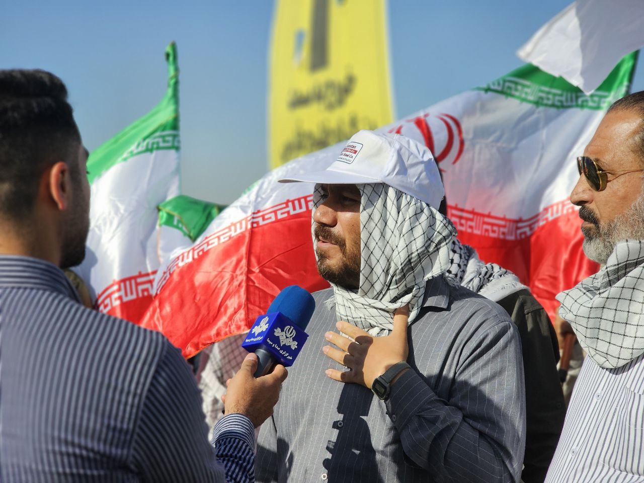 علاوه بر تولید در جبهه فرهنگی حاضر هستیم