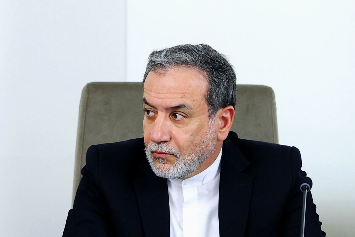 سیاست خارجی جای پیش داوری نیست