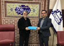 علیرضا مومنی شهردار ورامین لایحه برنامه و بودجه پیشنهادی ۲۶۰۰ میلیاردی شهرداری ورامین در سال ۱۴۰۴ به رئیس شورای اسلامی شهر ورامین تقدیم شد .
