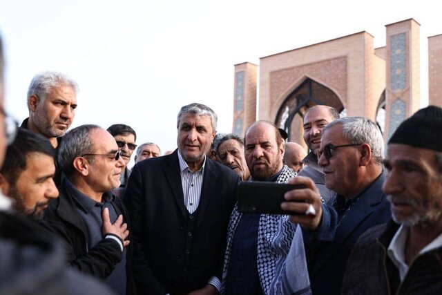 ایران یکی از بازیگران اصلی عرصه تولید آب سنگین در دنیا است و دشمنان این را تحمل نمی‌کنند