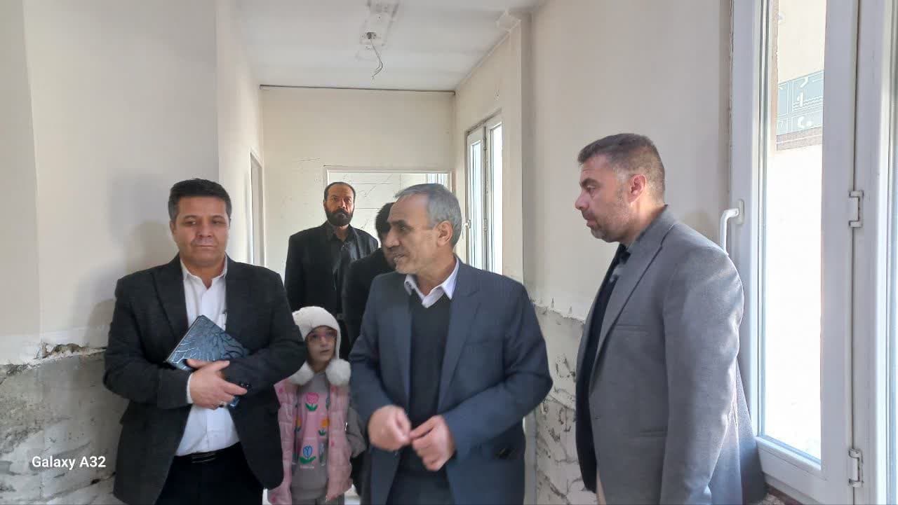 بازدید سرپرست فرمانداری شهرستان رباط‌کریم از روند ترمیم و بازسازی ساختمان اداره ورزش و جوانان