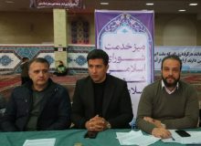 برپایی میز خدمت شهرداری اسلامشهر در مصلای نماز جمعه به مناسبت دهه ی فجر