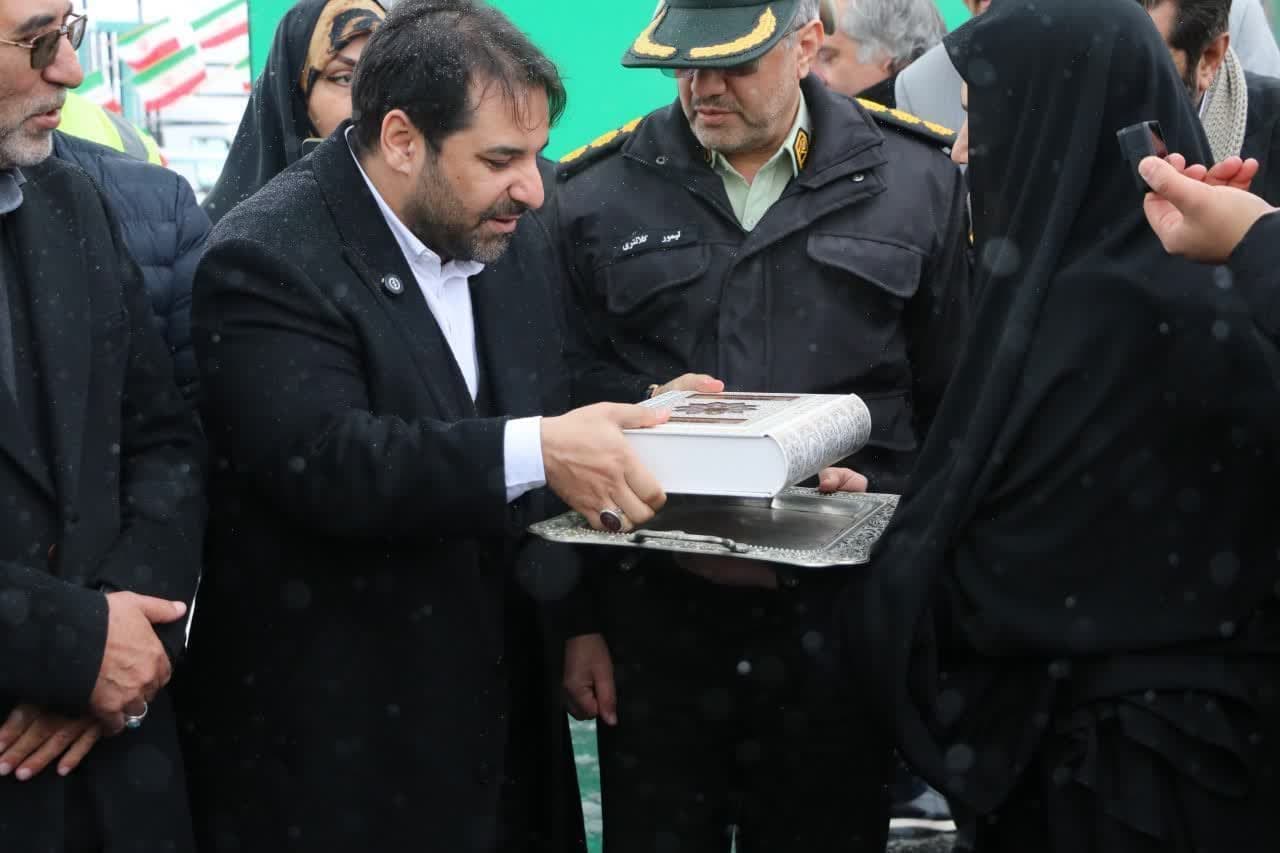 آیین افتتاح و بهره برداری از پروژه پایانه اتوبوسرانی شهید آبشناسان