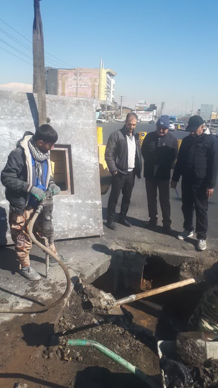 ⬅️ نصب و ترمیم دریچه های منهول فاضلاب توسط شهرداری چهاردانگه