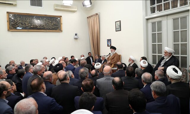 مسائل کشور را به گفتوگوها گره نزنیم/خطوط قرمز برای ما و طرف مقابل کاملاً روشن است