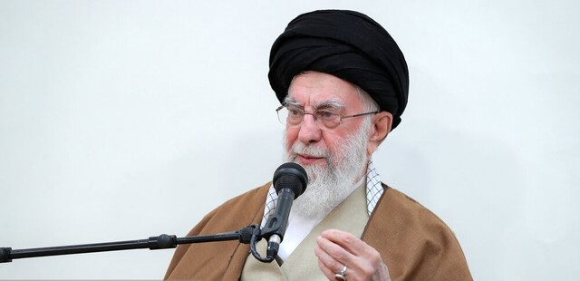 تجلیل رهبر انقلاب از برنامه‌های قرآنی ماه مبارک رمضان