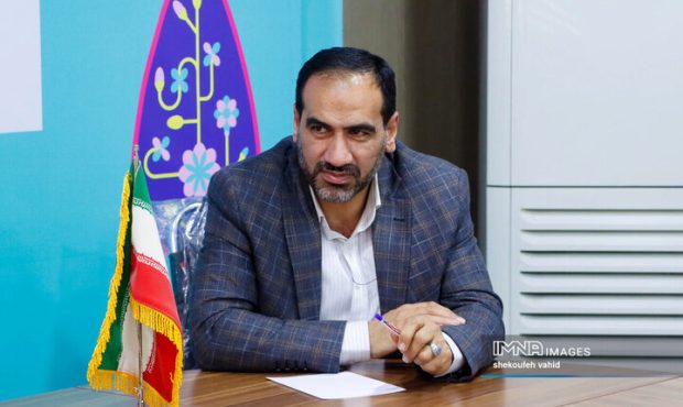 دریاچه سوم باغ فدک در مرحله بتن‌ریزی است