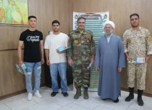 از سربازان ترخیصی در گروه ۴۴ توپخانه نزاجا تجلیل به عمل آمد.