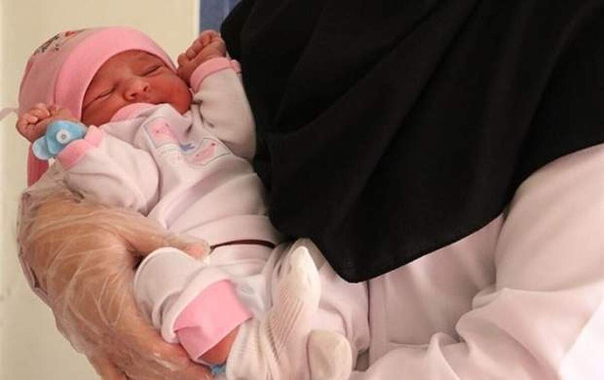 حتی آب هم برای نوزاد تا ۶ ماهگی ممنوع است!