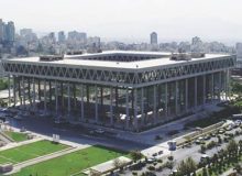مهندس ناظر ساختمان شیشه‌ای: برای بازسازی، مسابقه برپا نکنید!