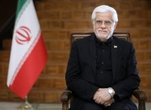 در حال گذار از صنعت وابسته به ملی هستیم