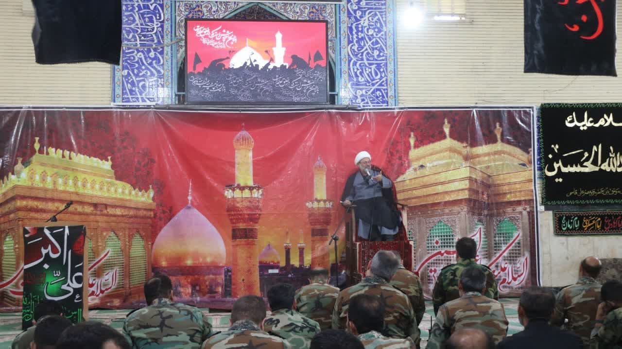 مراسم روز دوم محرم به‌یاد سردار شهید سپهبد حسین سلامی در گروه ۴۴ توپخانه نزاجا برگزار شد