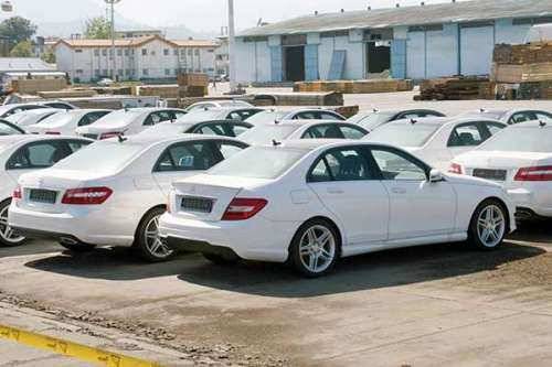 سودهای میلیاردی دلالان در بازار خودروهای وارداتی!