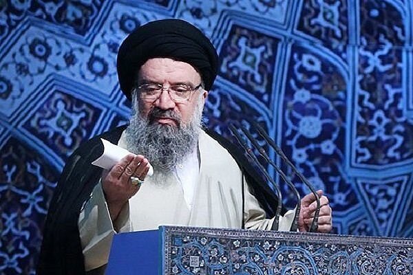 امام جمعه موقت تهران: کشورهای اسلامی روابط سیاسی و بازرگانی را با رژیم صهیونیستی قطع کنند/کلید فضای مجازی، بیگانگان هستند