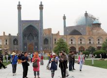 این بار هم در گرداب شعار گم خواهیم شد؟