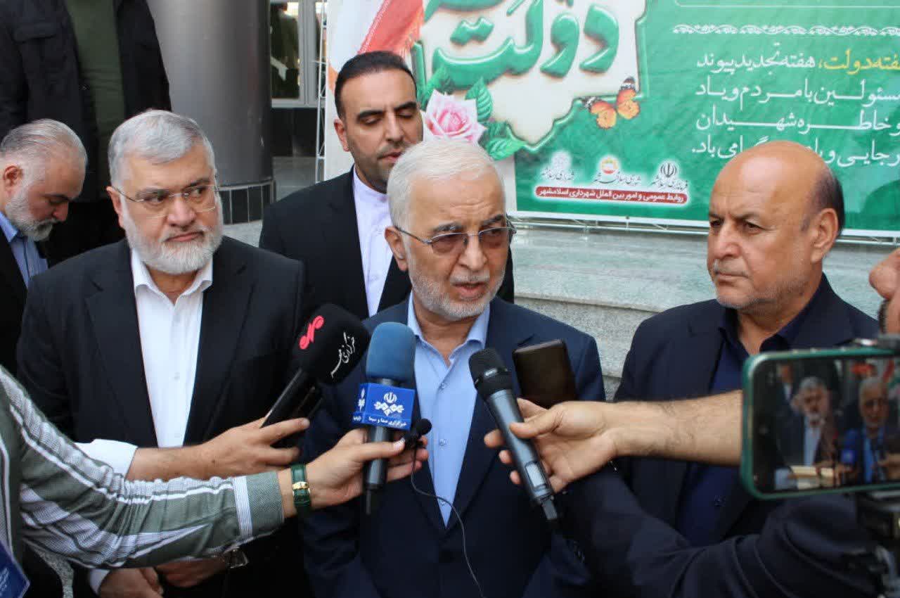 🔻کلنگزنی و افتتاح همزمان ۶۶۹ پروژه عمرانی شهرداریها و دهیاریها با حضور وزیر کشور در فرمانداری اسلامشهر/ درخواست طاهری برای ارتقاء فرمانداری اسلامشهر به فرمانداری ویژه