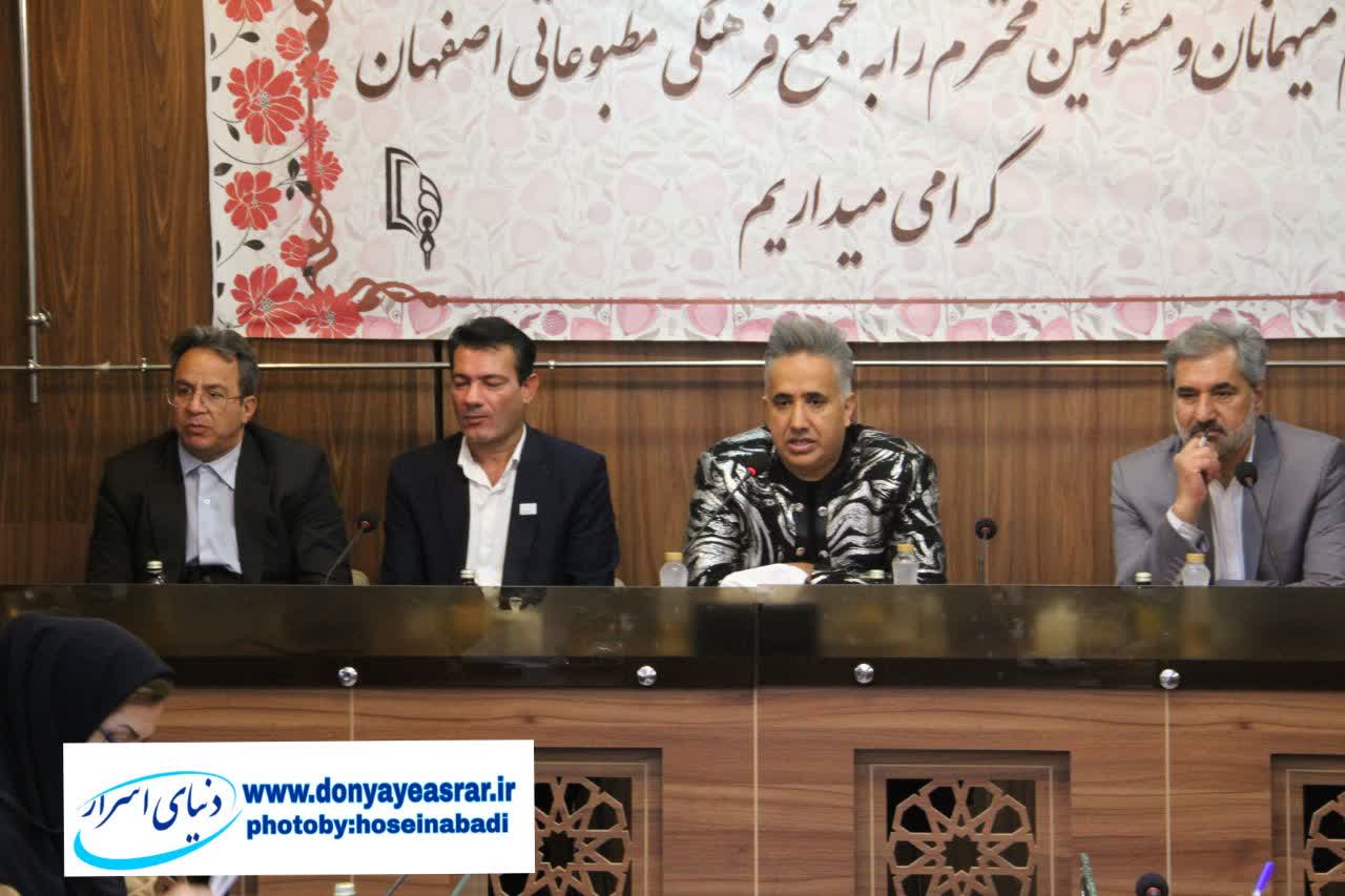 «سیرک امپراطور؛ از قشم تا اصفهان، روایتی از هنر بدون حیوان و رؤیای خانه سیرک ایران»