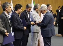 تجلیل از کمیته امداد استان اصفهان بعنوان دستگاه برتر در “گروه سلامت و رفاه اجتماعی”
