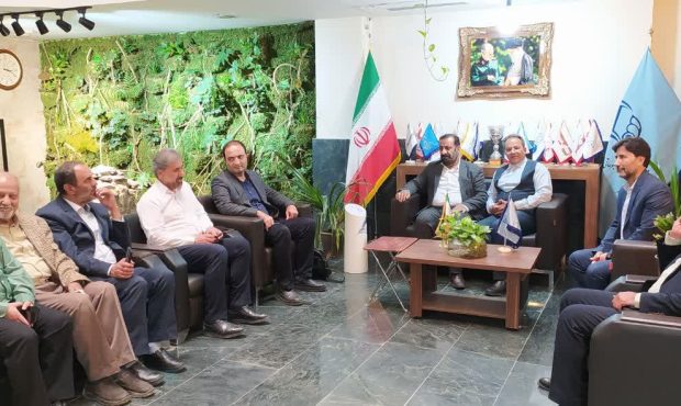 ذوب آهن اصفهان همراه و در کنار رسانه ها است