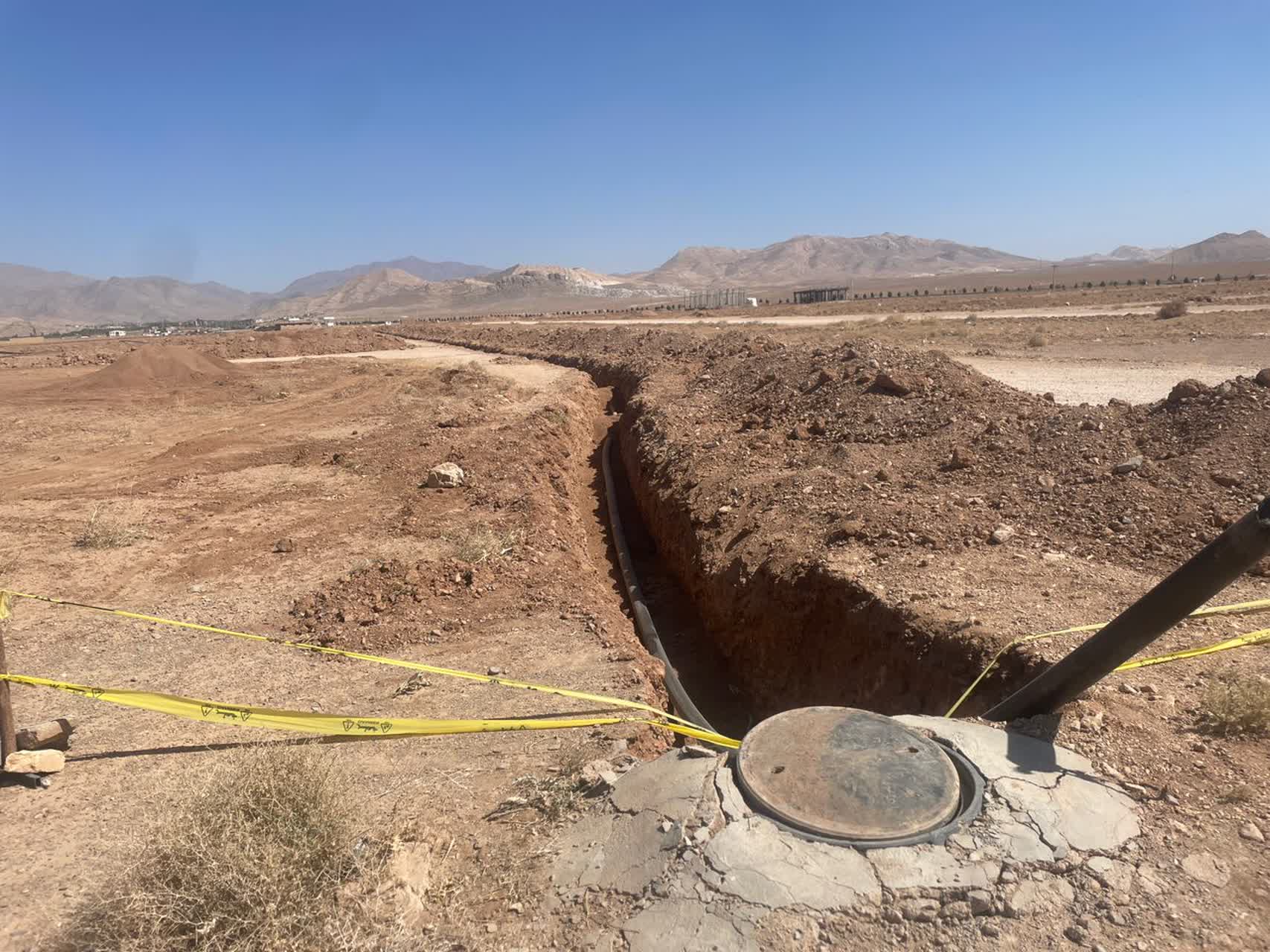 عملیات آبرسانی فاز چهارم شهرک وحدت در شهر جوشقان قالی شهرستان کاشان