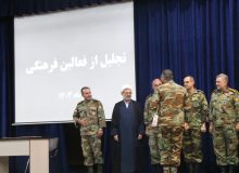 از فعالین فرهنگی در گروه ۴۴ توپخانه نزاجا تجلیل به عمل آمد
