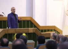 اولویت اول بانک‌ها باید سلامت بانکی و جریان نقدینگی سالم باشد!