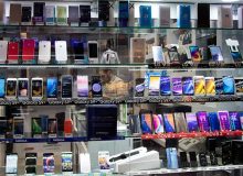 قیمت موبایل دو برابر شد؛  واردات مسافری تلفن همراه رکورد زد!
