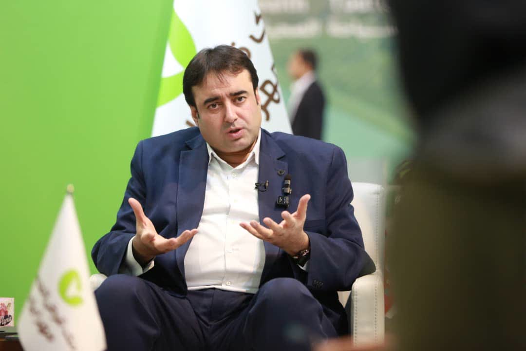 حمایت از تولید در اصفهان؛ معرفی بستههای تسهیلاتی «نیلوفر» و «الماس» توسط بانک مهر ایران