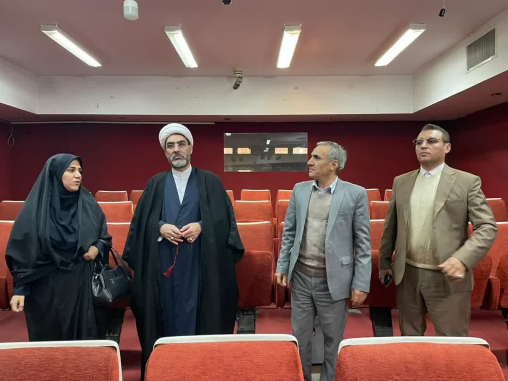 تقدیر مدیر کل فرهنگ و ارشاد اسلامی استان تهران از برنامه های کیفی فرهنگی شهرداری نصیرشهر