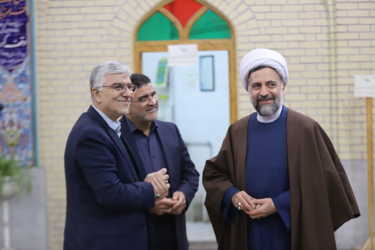 سفر رئیس بنیاد مسکن انقلاب اسلامی به استان اصفهان و آغاز برنامه‌های میدانی با محوریت شتاب‌بخشی به پروژه‌های عمرانی و مسکن