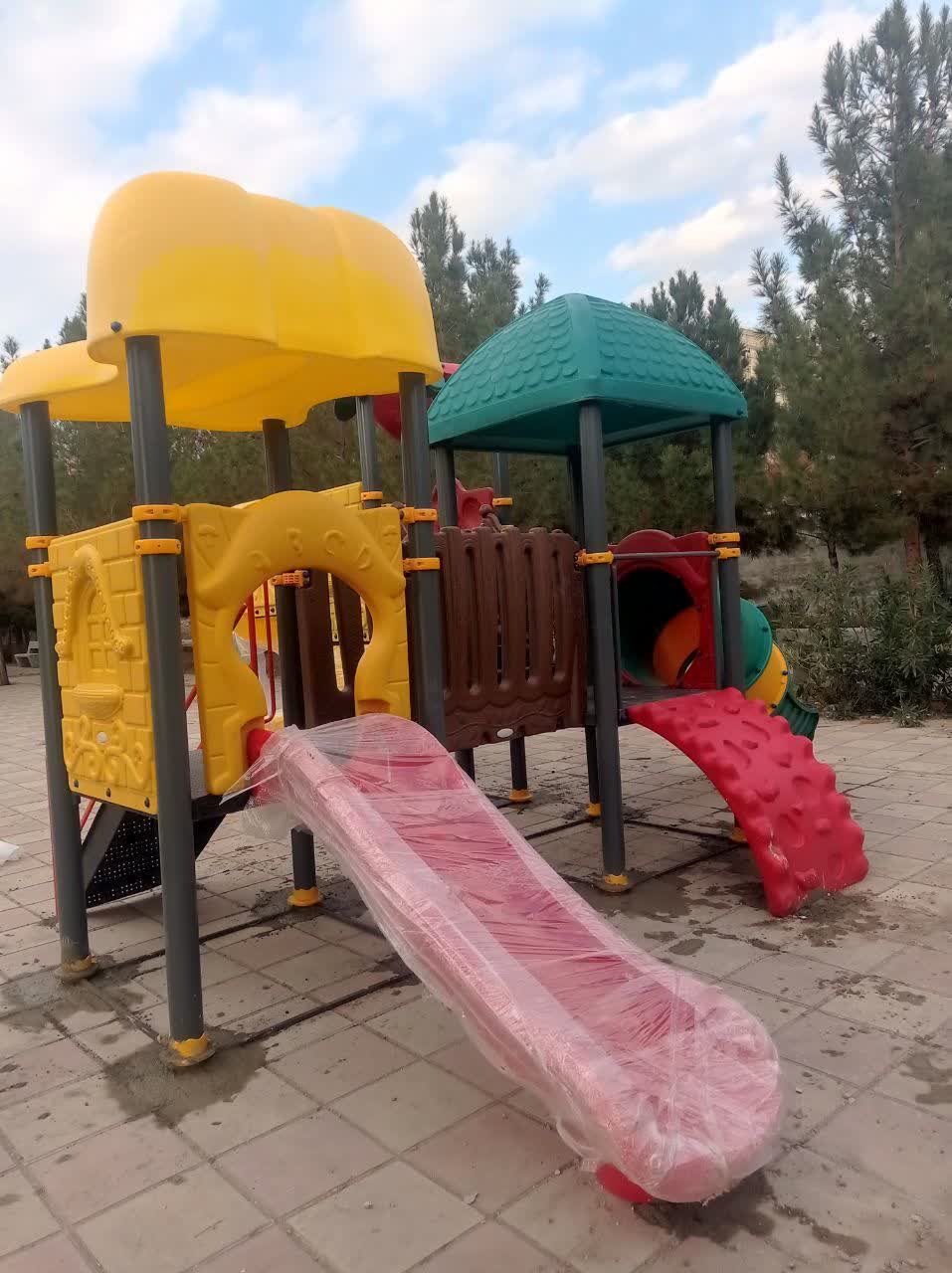 ست بازی کودکان در بوستان های نصیرشهر نصب می شود