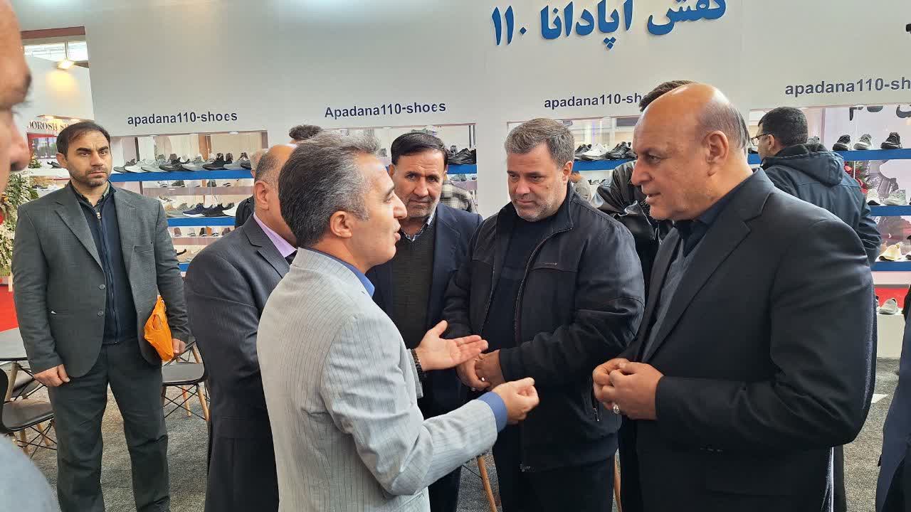 🔻بازدید فرماندار اسلامشهر از نمایشگاه بین المللی صنعت کفش ایران/طاهری: اسلامشهر قطب تولید کتونی ورزشی کشور است