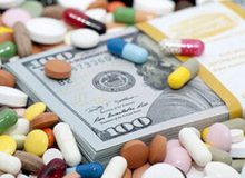 ارز و تحریم‌ها؛ گره بزرگ تامین دارو در کشور